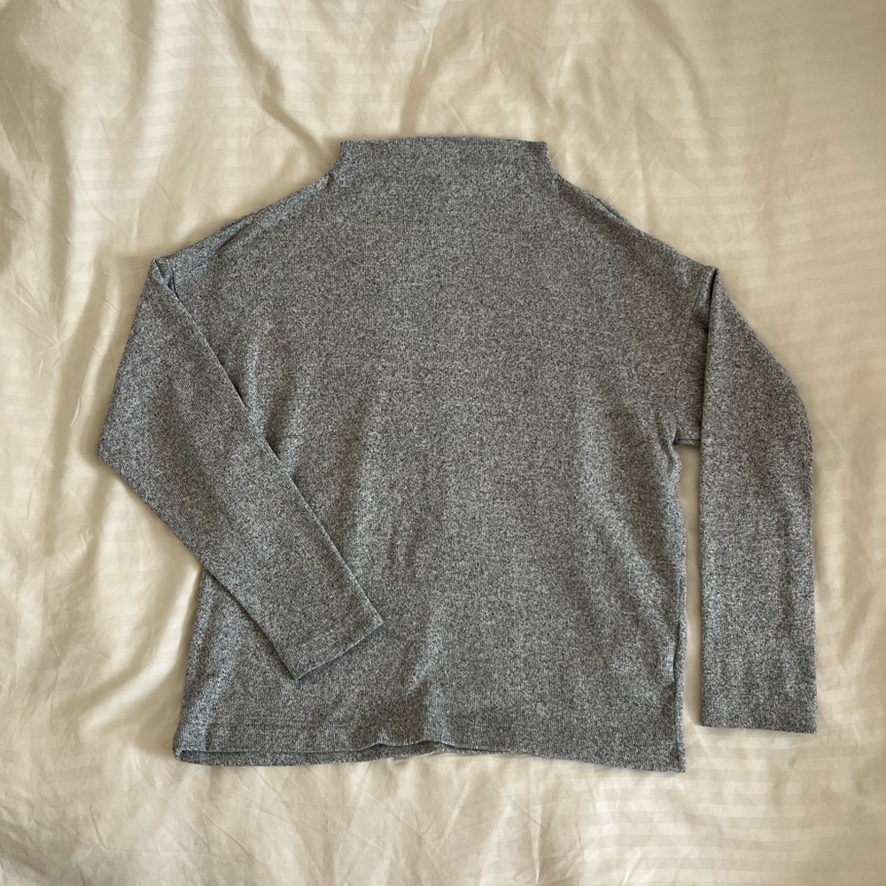 Uniqlo Turtleneck Sweater